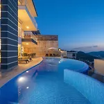 Luxury 5 Bedroom In Great Sea Views Villa *