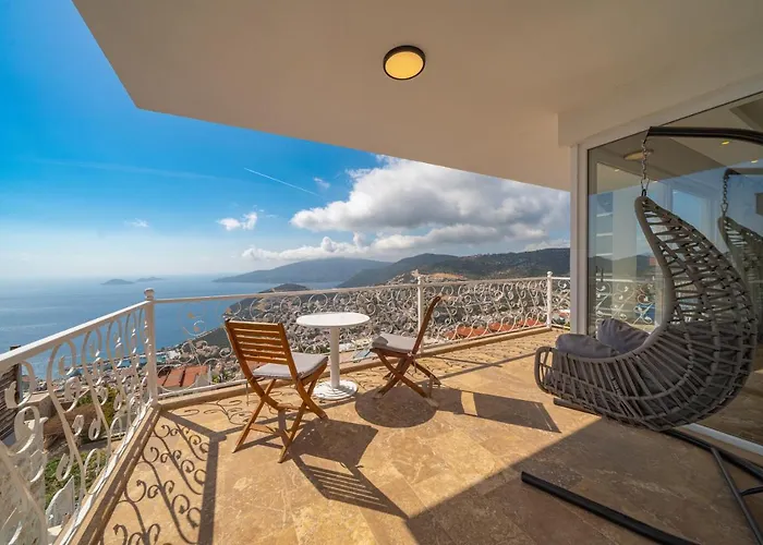 Luxury 5 Bedroom In Great Sea Views Villa *