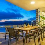Villa Luxury 5 Bedroom In Great Sea Views