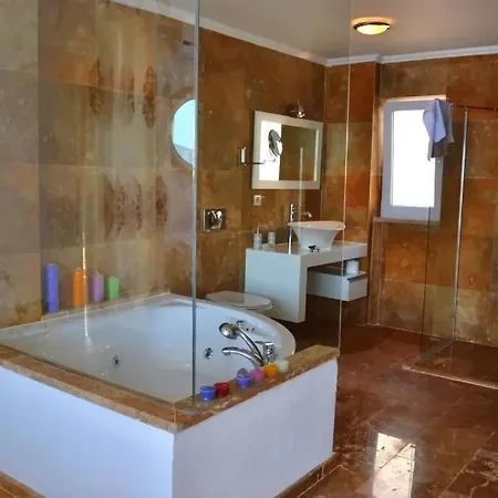 Luxury 5 Bedroom In Great Sea Views Vila Kalkan